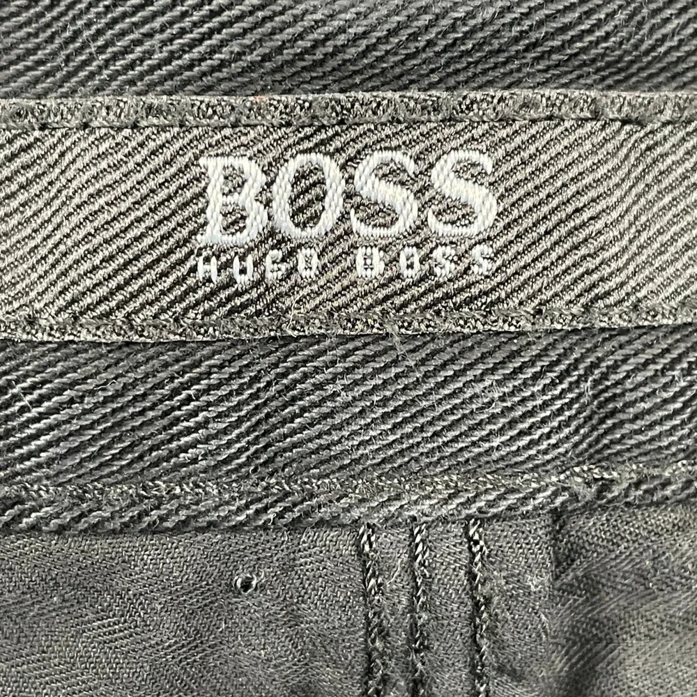 Hugo Boss Jeans Mens 38x32 Black Alabama Straight Leg Dark Denim Cotton NWT